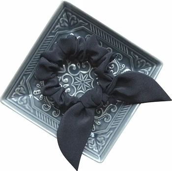 Gumka jedwabna scrunchie mini z kokardką BLACK MATT, Lua Silk