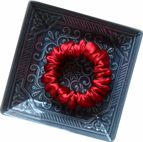 Gumka jedwabna scrunchie mini RED, Lua Silk